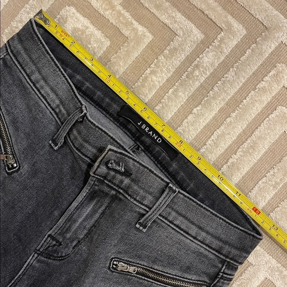 J BRAND GRAY JEANS